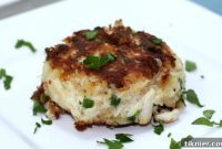 Crispy Crab Cakes with Sweet Chili Lime Dip