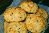 Restaurant-Style Cheesy Garlic Biscuits at Home