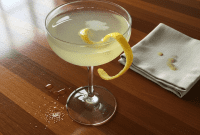 Crafting the Ultimate Elderflower French 75