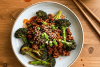 Gochujang Glazed Ground Beef and Broccoli