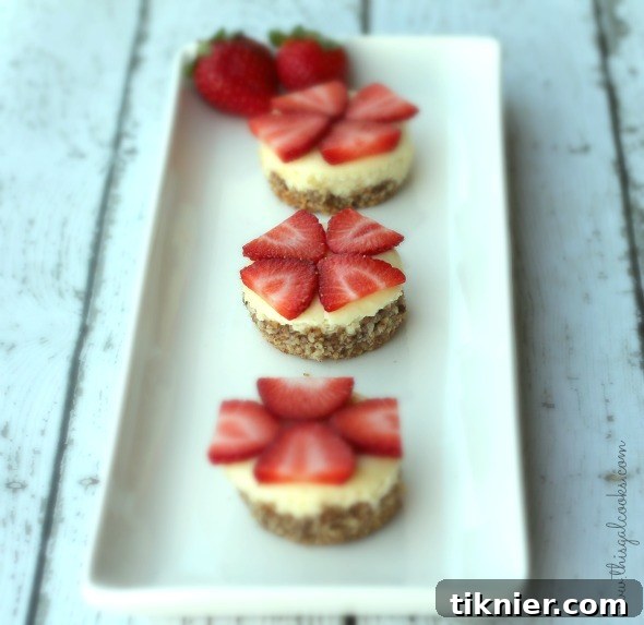 Mini Cheesecakes with Almond Pecan Crust