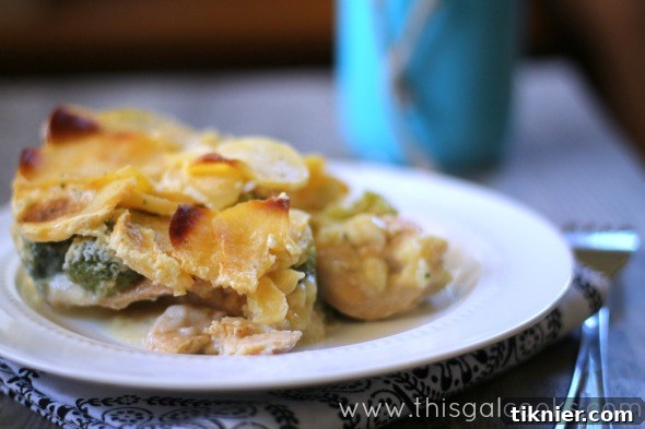 Au Gratin Chicken & Broccoli Casserole, a creamy baked dish with chicken and broccoli.