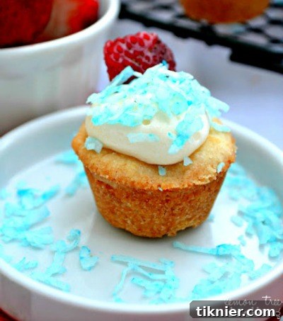 Marvelous Mondays #49: Link Up, Get Featured 6 Red, White & Blue Sugar Cookie Cups from Lemon Tree Dwelling - Patriotic Dessert Idea