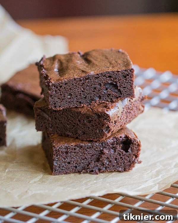 2014s Most Loved Healthy Meals 5 Flourless Fudgy Brownies: Gluten-free and paleo-friendly chocolate brownies made with almond butter and agave nectar.