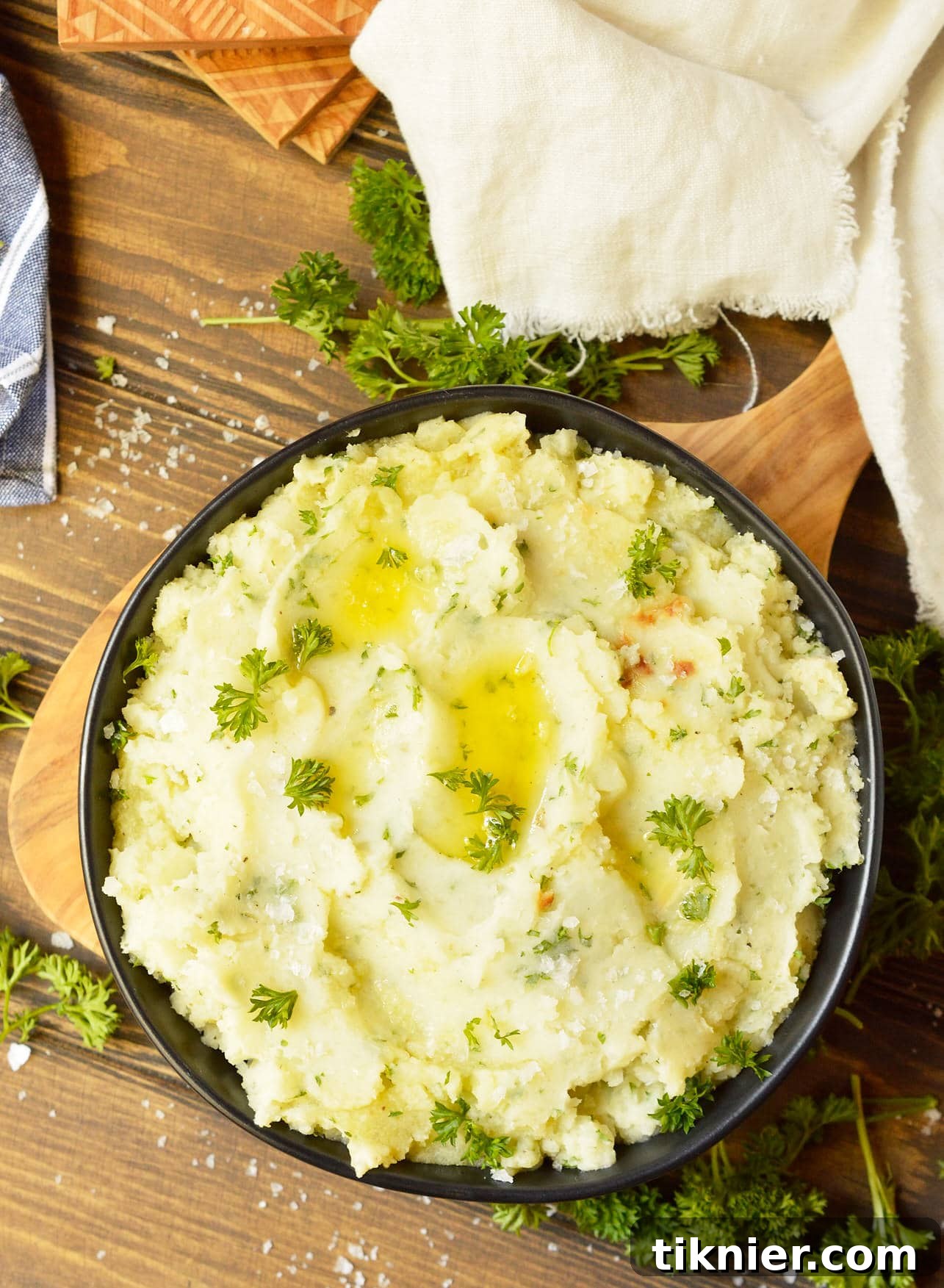 Whole30 Garlic Mashed Potatoes by Wonky Wonderful